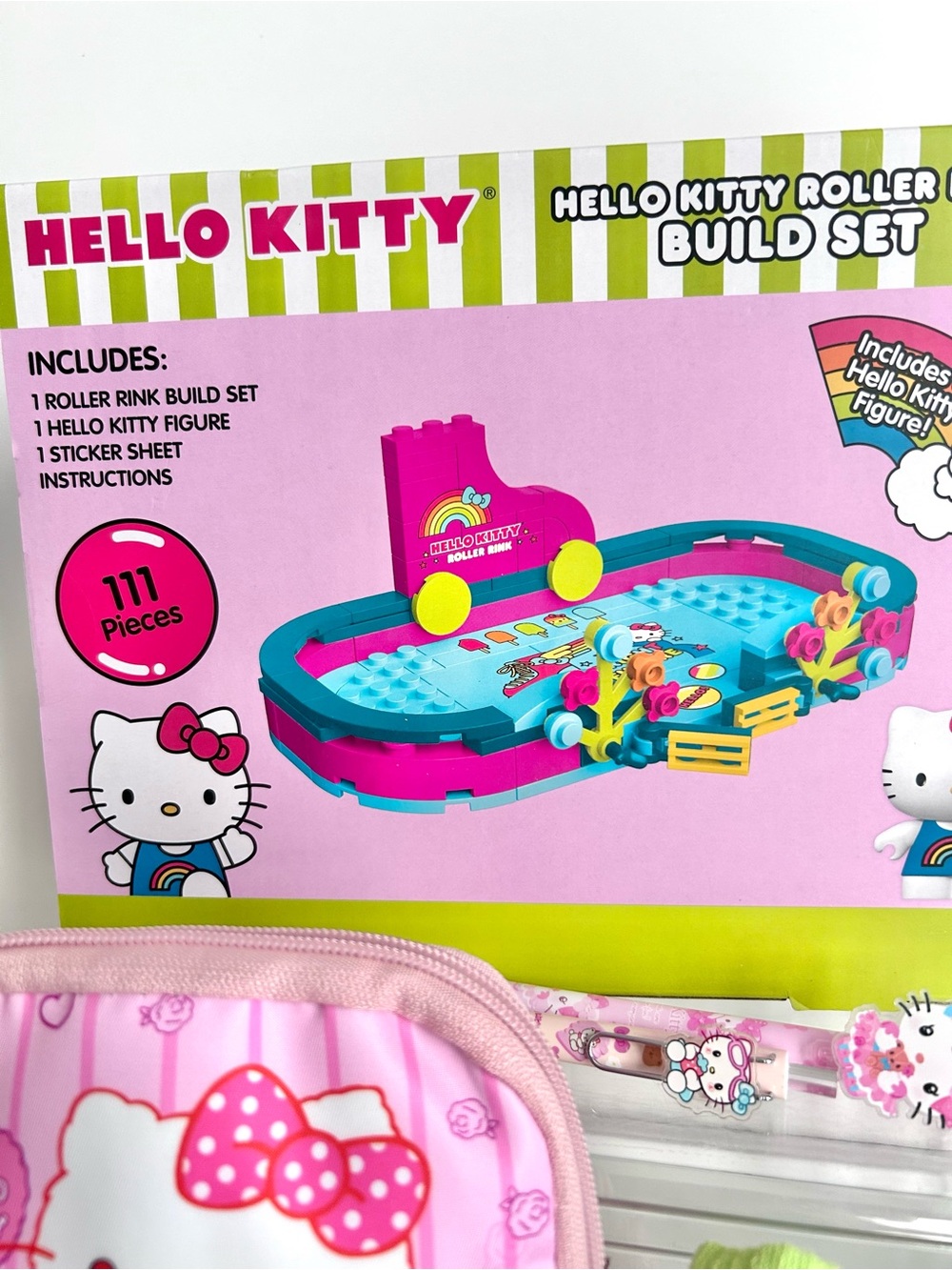 💝(HK401) Hello Kitty Adorable Roller Rink Build Set Bundle! - Picture 2 of 8